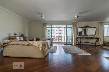 Apartamento à venda com 370m², 3 quartos e 4 vagasSala