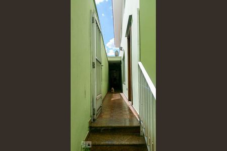 Casa para alugar com 490m², 2 quartos e 8 vagas Casa para alugar com 490m², 2 quartos e 8 vagasCorredor lateral