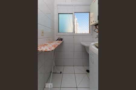 Apartamento à venda com 42m², 2 quartos e 1 vaga Apartamento à venda com 42m², 2 quartos e 1 vagaÁrea de serviço