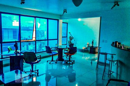 Casa à venda com 1 quarto, 80m² em Jardim Lindóia, Porto Alegre