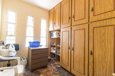 Dormitório 3 de casa à venda com 3 quartos, 252m² em Jardim Itu Sabara, Porto Alegre