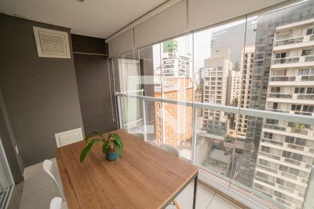 Apartamento para alugar com 36m², 1 quarto e 1 vaga Apartamento para alugar com 36m², 1 quarto e 1 vagaVaranda