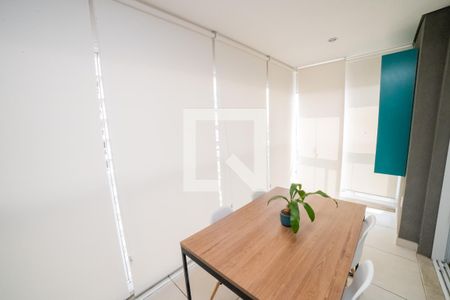Apartamento para alugar com 36m², 1 quarto e 1 vaga Apartamento para alugar com 36m², 1 quarto e 1 vagaVaranda