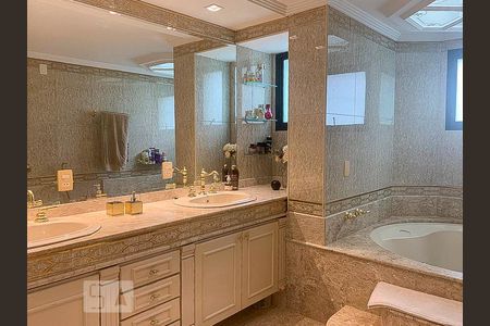 Banheiro da Suite de apartamento à venda com 3 quartos, 220m² em Vila Regente Feijó, São Paulo