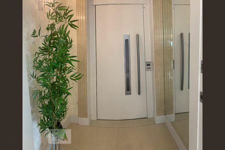 Hall de Entrada de apartamento à venda com 3 quartos, 220m² em Vila Regente Feijó, São Paulo