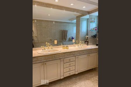 Banheiro da Suite de apartamento à venda com 3 quartos, 220m² em Vila Regente Feijó, São Paulo