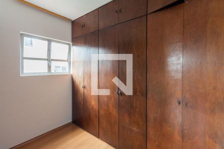 Apartamento para alugar com 84m², 2 quartos e 1 vagaCloset