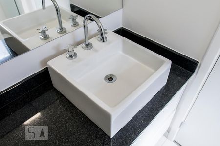 Banheiro da Suite de apartamento à venda com 2 quartos, 59m² em Pinheiros, São Paulo