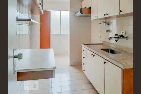 Apartamento à venda com 46m², 1 quarto e 1 vaga Apartamento à venda com 46m², 1 quarto e 1 vagaCozinha