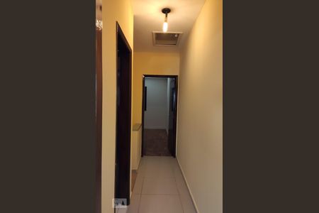 Casa à venda com 126m², 2 quartos e 1 vagaCorredor