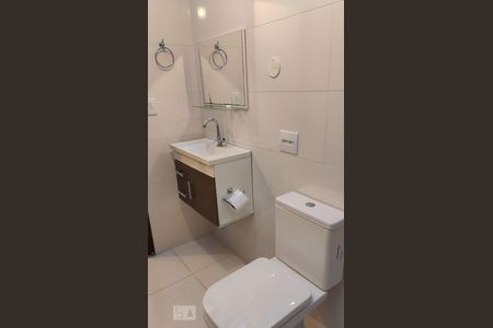 Casa à venda com 126m², 2 quartos e 1 vagaBanheiro