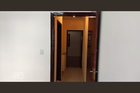 Casa à venda com 126m², 2 quartos e 1 vagaCorredor