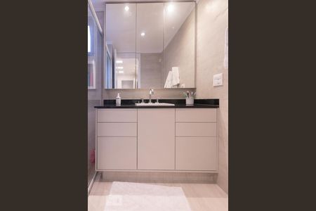 Apartamento para alugar com 173m², 4 quartos e 3 vagasBanheiro Suíte 1