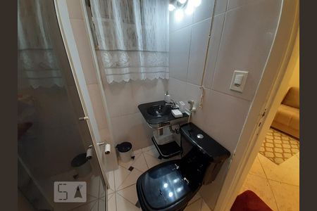 Banheiro de apartamento para alugar com 1 quarto, 40m² em Copacabana, Rio de Janeiro