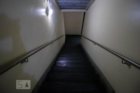 Apartamento para alugar com 92m², 2 quartos e 1 vagaEscada