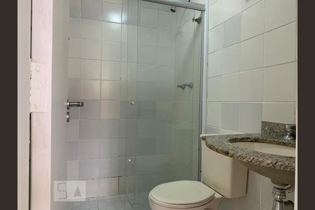 Banheiro de apartamento para alugar com 3 quartos, 67m² em Limão, São Paulo