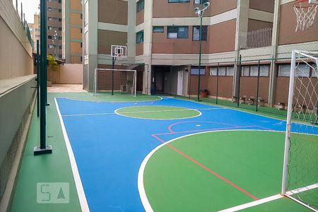 Apartamento para alugar com 128m², 2 quartos e 2 vagas Apartamento para alugar com 128m², 2 quartos e 2 vagasÁrea comum - Quadra esportiva