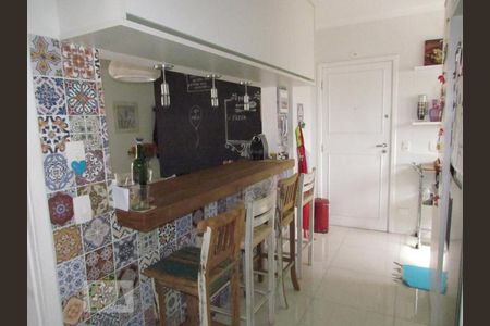 Apartamento à venda com 94m², 3 quartos e 2 vagas Apartamento à venda com 94m², 3 quartos e 2 vagasCozinha