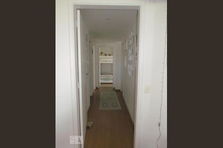 Apartamento à venda com 94m², 3 quartos e 2 vagas Apartamento à venda com 94m², 3 quartos e 2 vagasCorredor