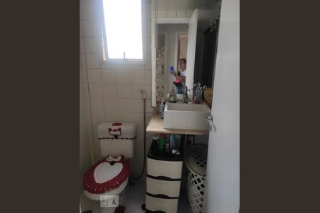 Banheiro de apartamento para alugar com 3 quartos, 60m² em Cidade Patriarca, São Paulo