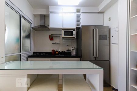 Cozinha de apartamento à venda com 1 quarto, 45m² em Campo Belo, São Paulo
