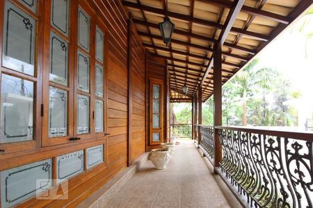 Casa de condomínio para alugar com 480m², 3 quartos e 4 vagasVaranda Frente