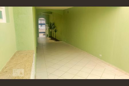 Quintal de casa à venda com 4 quartos, 230m² em Parque Marajoara, Santo André