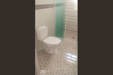 Casa à venda com 230m², 4 quartos e 2 vagas Casa à venda com 230m², 4 quartos e 2 vagasBanheiro 4