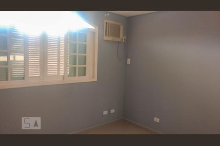 Casa à venda com 230m², 4 quartos e 2 vagas Casa à venda com 230m², 4 quartos e 2 vagasQuarto 2