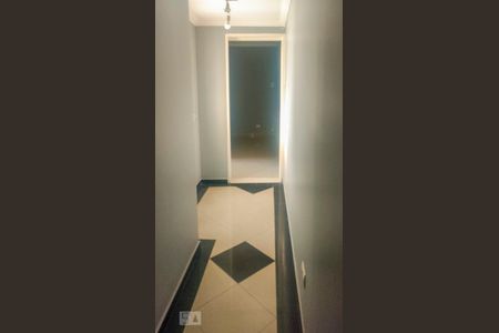 Casa à venda com 230m², 4 quartos e 2 vagas Casa à venda com 230m², 4 quartos e 2 vagasCorredor