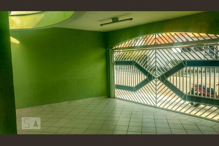 Casa à venda com 230m², 4 quartos e 2 vagas Casa à venda com 230m², 4 quartos e 2 vagasGaragem
