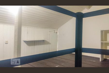 Casa à venda com 230m², 4 quartos e 2 vagas Casa à venda com 230m², 4 quartos e 2 vagasPorão