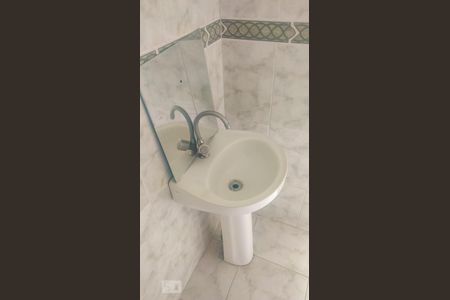 Banheiro de Serviço de casa à venda com 4 quartos, 230m² em Parque Marajoara, Santo André