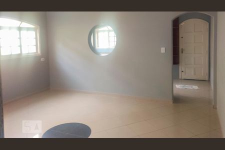 Casa à venda com 230m², 4 quartos e 2 vagas Casa à venda com 230m², 4 quartos e 2 vagasSala de Jantar