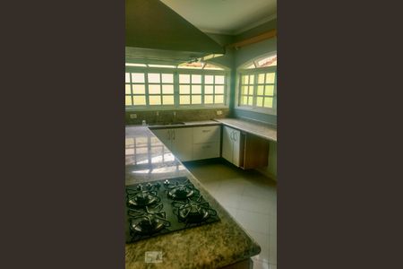 Casa à venda com 230m², 4 quartos e 2 vagas Casa à venda com 230m², 4 quartos e 2 vagasCozinha