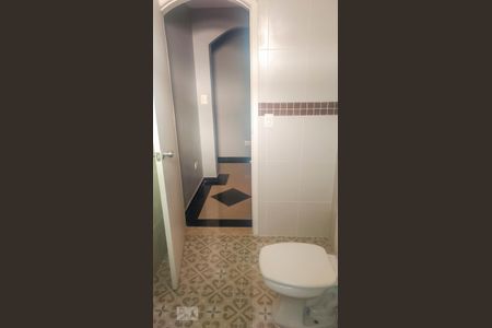 Casa à venda com 230m², 4 quartos e 2 vagas Casa à venda com 230m², 4 quartos e 2 vagasBanheiro 4