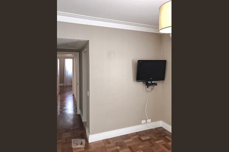 Apartamento à venda com 168m², 3 quartos e 2 vagas Apartamento à venda com 168m², 3 quartos e 2 vagasSuíte