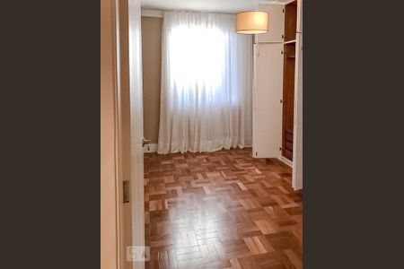 Apartamento à venda com 168m², 3 quartos e 2 vagas Apartamento à venda com 168m², 3 quartos e 2 vagasSegundo dormitório