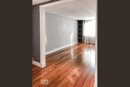 Apartamento à venda com 168m², 3 quartos e 2 vagas Apartamento à venda com 168m², 3 quartos e 2 vagasSala