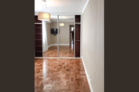 Apartamento à venda com 168m², 3 quartos e 2 vagas Apartamento à venda com 168m², 3 quartos e 2 vagasSuíte