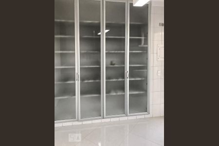 Apartamento à venda com 168m², 3 quartos e 2 vagas Apartamento à venda com 168m², 3 quartos e 2 vagasCozinha