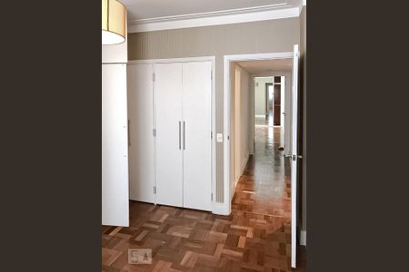 Apartamento à venda com 168m², 3 quartos e 2 vagas Apartamento à venda com 168m², 3 quartos e 2 vagasTerceiro dormitório