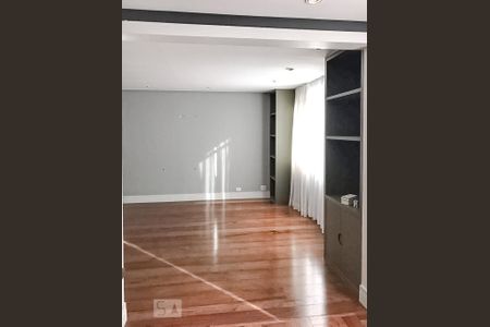 Apartamento à venda com 168m², 3 quartos e 2 vagas Apartamento à venda com 168m², 3 quartos e 2 vagasSuíte