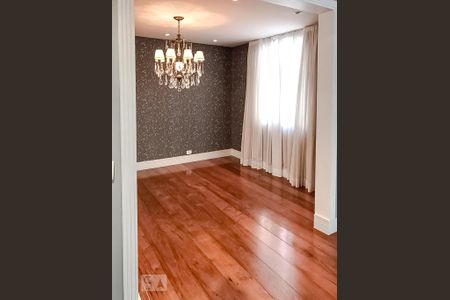 Apartamento à venda com 168m², 3 quartos e 2 vagas Apartamento à venda com 168m², 3 quartos e 2 vagasSala