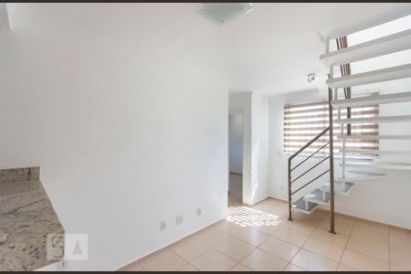 Sala de apartamento para alugar com 2 quartos, 90m² em Jardim Nova Europa, Campinas