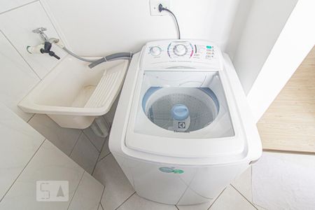 Área de Serviço de apartamento para alugar com 1 quarto, 50m² em Novo Mundo, Curitiba