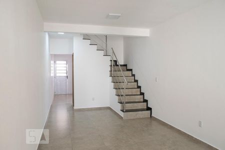 SALA de casa para alugar com 3 quartos, 136m² em Vila Primavera, São Paulo