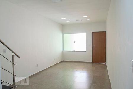 SALA de casa para alugar com 3 quartos, 136m² em Vila Primavera, São Paulo