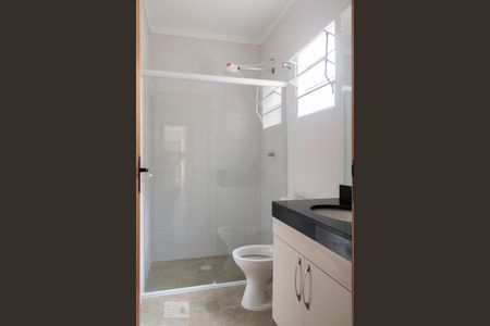 BANHEIRO QUARTO 1 de casa para alugar com 3 quartos, 136m² em Vila Primavera, São Paulo