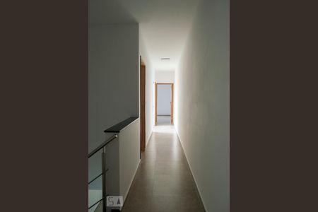 CORREDOR de casa para alugar com 3 quartos, 136m² em Vila Primavera, São Paulo